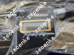 DISPLAY OUTSIDE MICROMETER
