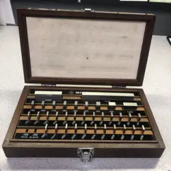 516-914 MITUTOYO STEEL GAGE BLOCK SET 35PCS GRADE 2 GAUGE BLOCKS