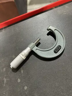 MITUTOYO OUTSIDE MICROMETER  103-136