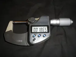 MITUTOYO 293-831-30 DIGIMATIC OUTSIDE MICROMETER 0-1 INCH, 0-25MM LOT 103