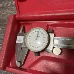 DIAL CALIPER 4