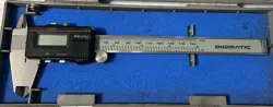 NEEDS BATTERY WORKS