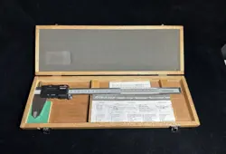 W/ CASE DIGITAL
