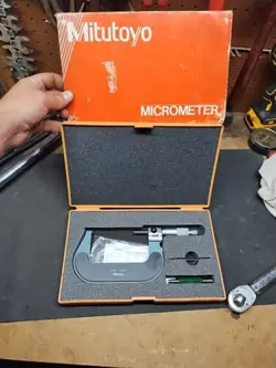 MITUTOYO 193-214 OUTSIDE MICROMETER, VERNIER AND DIGIT INDICATOR, 3-4