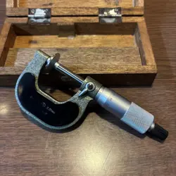 STEEL MICROMETER 0-25MM