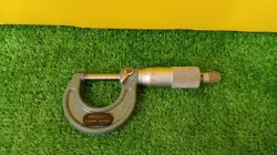 MITUTOYO M110-25 MICROMETER