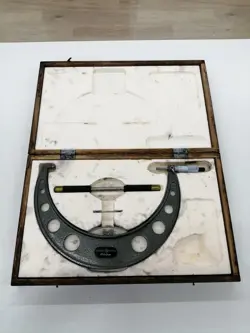 OM-250 103-141 MICROMETER