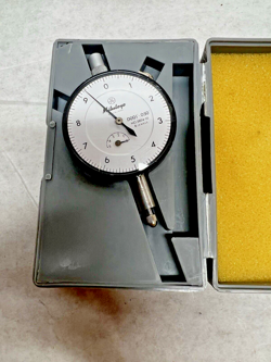 MITUTOYO 2804-10 .0001” DIAL INDICATOR.