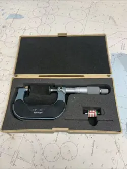 MITUTOYO DISC MICROMETER 123-126 1-2” WITH CASE AND 1” STANDARD