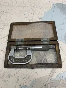 VINTAGE MITUTOYO DISC MICROMETER 123-125 0-1”