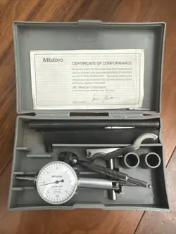 VINTAGE MITUTOYO DIAL BORE GAUGE SET 513-118 .001” INDICATOR + CASE