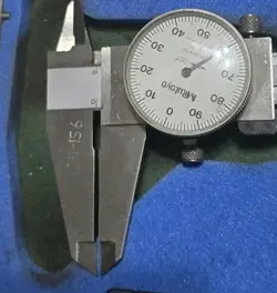 MACHINIST TOOL IN