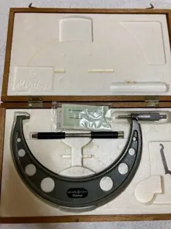 MITUTOYO MICROMETER 200-225MM 0.01MM PRECISION MEASURING INSTRUMENT JAPAN