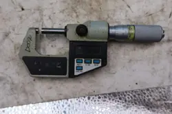 NEEDS BATTERY!!