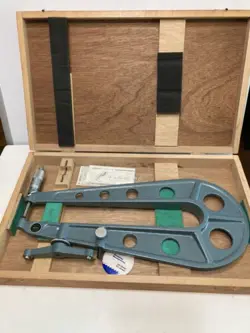 MITUTOYO NO.118-107 SHEET METAL MICROMETER IN WOODEN CASE