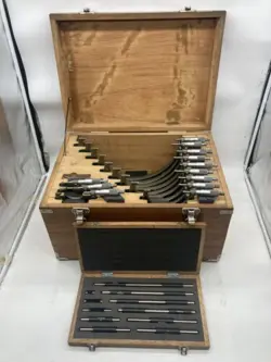 MITUTOYO 0 - 12 IN 12-PIECE OUTSIDE MICROMETER SET