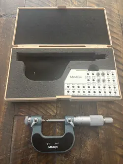 SCREW PITCH MICROMETER