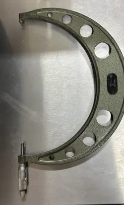 MITUTOYO (?) MICROMETER 10-11