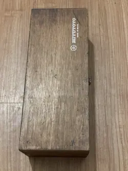 INDICATOR HOLDER