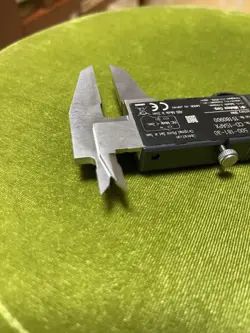 CALIPER WITH