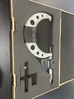 MITUTOYO 4”-5” MICROMETER