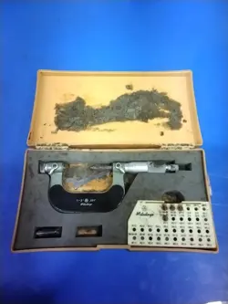 MITUTOYO 126-138 SCREW THREAD MICROMETER 1-2” WITH CASE