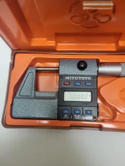 VINTAGE MITUTOYO 293-311 DIGITAL MICROMETER 0-1