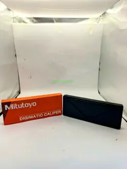 NEW MITUTOYO 500-196-30 DIGITAL CALIPER 0-6