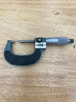 MITUTOYO 142-225 POINT DIGITAL MICROMETER 0-1