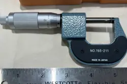 MITUTOYO 193-211 DIGIT OUTSIDE MICROMETER, INCH, FRICTION THIMBLE, 0-1