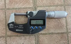 MITUTOYO 293-335 DIGITAL MICROMETER 0-1