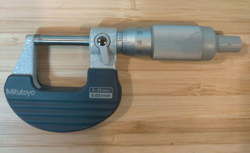 MITUTOYO RATCHET THIMBLE MICROMETER 102-707, 0-25MM WITH CASE LIMITED FROM JAPAN