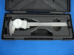 MITUTOYO 505-675 0-6 DIAL CALIPER WHITE FACE .001 GRADUATION
