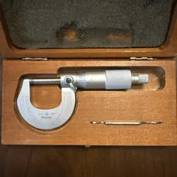 MITUTOYO 0-1 INCH BLADE MICROMETER NO 101-113 W/ WOOD CASE JAPAN MADE VINTAGE