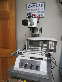 MITUTOYO TOOLMAKERS MEASURING MICROSCOPE TF 2AXIS MICROPAK READOUT 10X 10X 5X