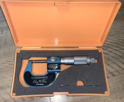 VG MITUTOYO DIGIT COMBO MICROMETER WITH CASE NO 159-211 READS STANDARD & METRIC