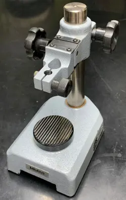 MITUTOYO 7001-10 BENCH MICROMETER TEST STAND