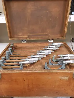 MITUTOYO - MODEL 103 - 0-12