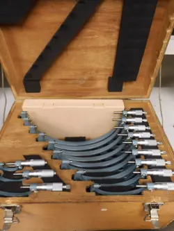 MITUTOYO - MODEL 103 - 0-12