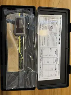 DIGITAL CALIPER MITUTOYO 100M NEW SOLAR CD-SD10CT