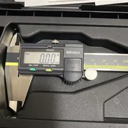 MITUTOYO DIGITAL CALIPER WITH CALIBRATION CERTIFICATE