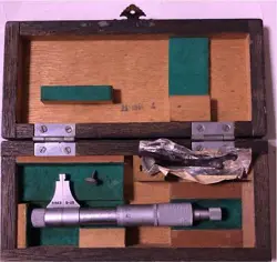 MITUTOYO MICROMETER IN WOODEN BOX