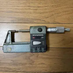 MITUTOYO DIGITAL MICROMETER