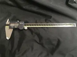 MITUTOYO DIGITAL CALIPER 200MM CD-20AX