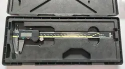 MITUTOYO CALIPER 0-200MM CD8