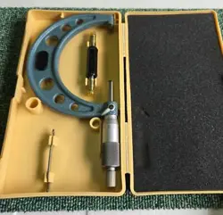 MITUTOYO MICROMETER OM-100