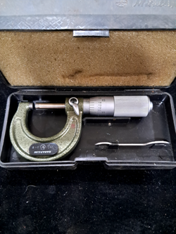 VINTAGE MITUTOYO NO. 103-135  MICROMETER  MADE IN JAPAN EXCEPTIONAL CONDITION