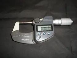 MITUTOYO 293-349 DIGIMATIC OUTSIDE MICROMETER 0-1 INCH, 0-25MM LOT 102