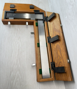 MITUTOYO 20 IN PRECISION MACHINISTS' STEEL L SQUARE WITH WOODEN CASE BRAZIL