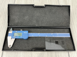 MITUTOYO DIGITAL CALIPER 700-113 MODEL SC-6